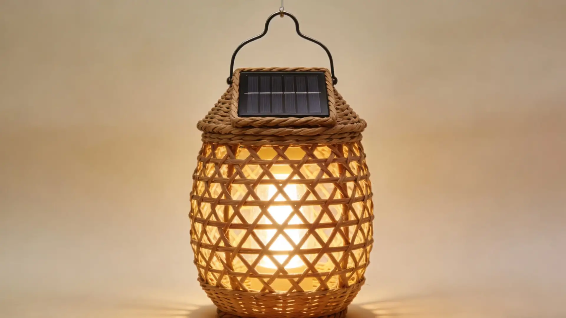 Solar Lanterns Wholesale Guide for B2B Buyers Imitation rattan solar lantern wholesale product for B2B buyers